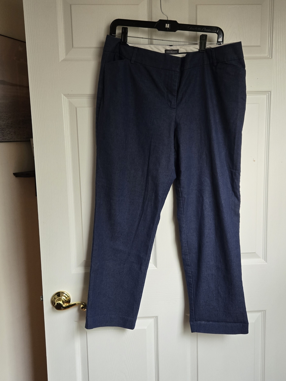 Van Heusen Women's Dark Navy Cropped Pants